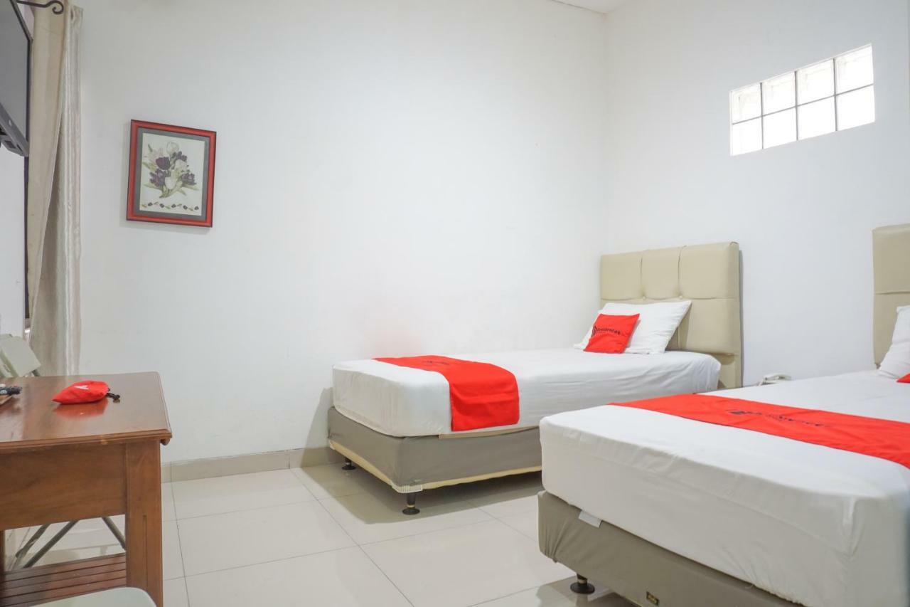 Residences By Reddoorz Syariah @ Buah Batu Bandung Exterior photo