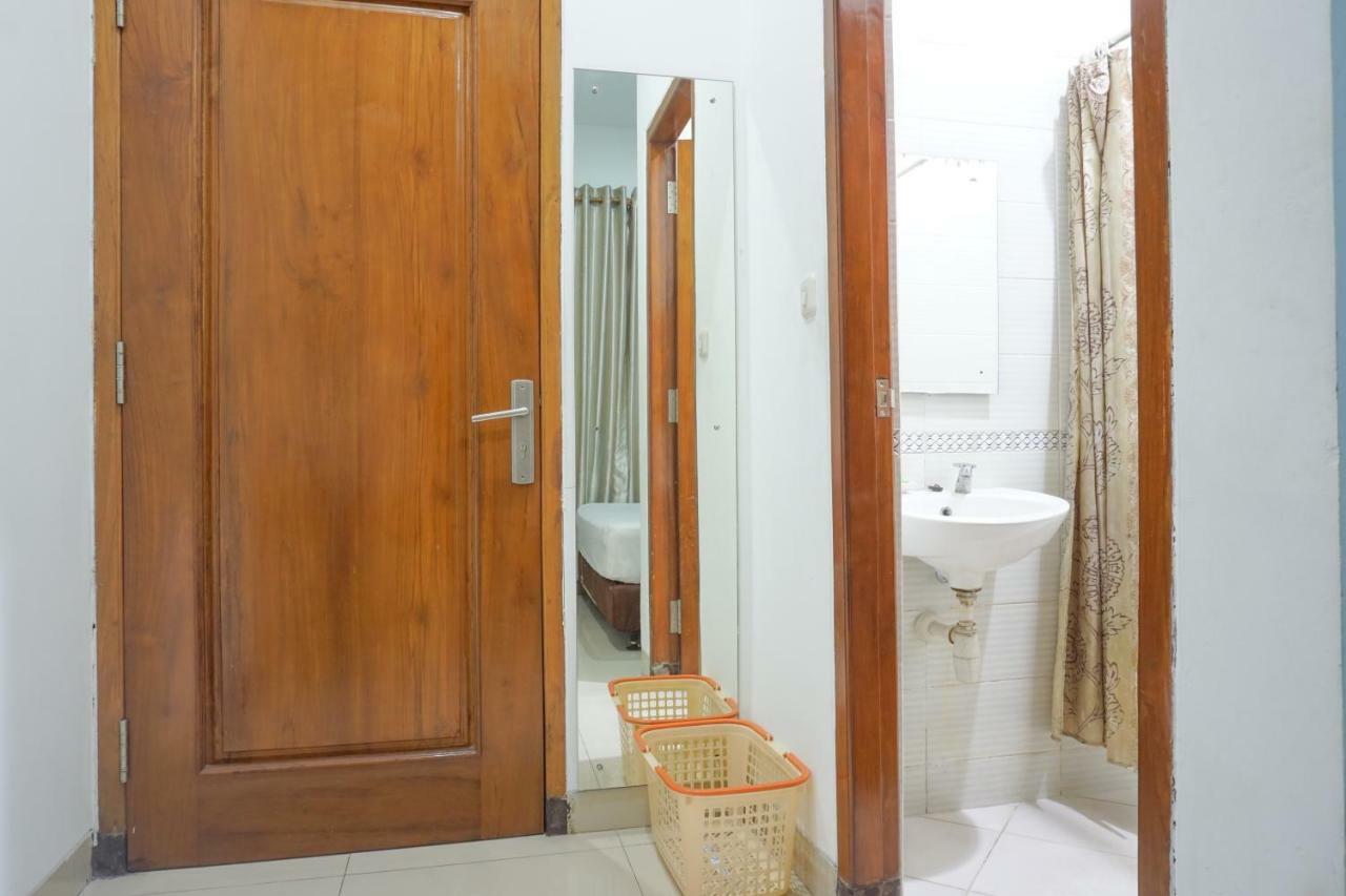 Residences By Reddoorz Syariah @ Buah Batu Bandung Exterior photo